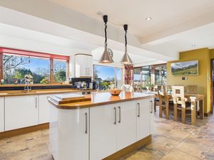 Kitchen/Dining Room- click for photo gallery